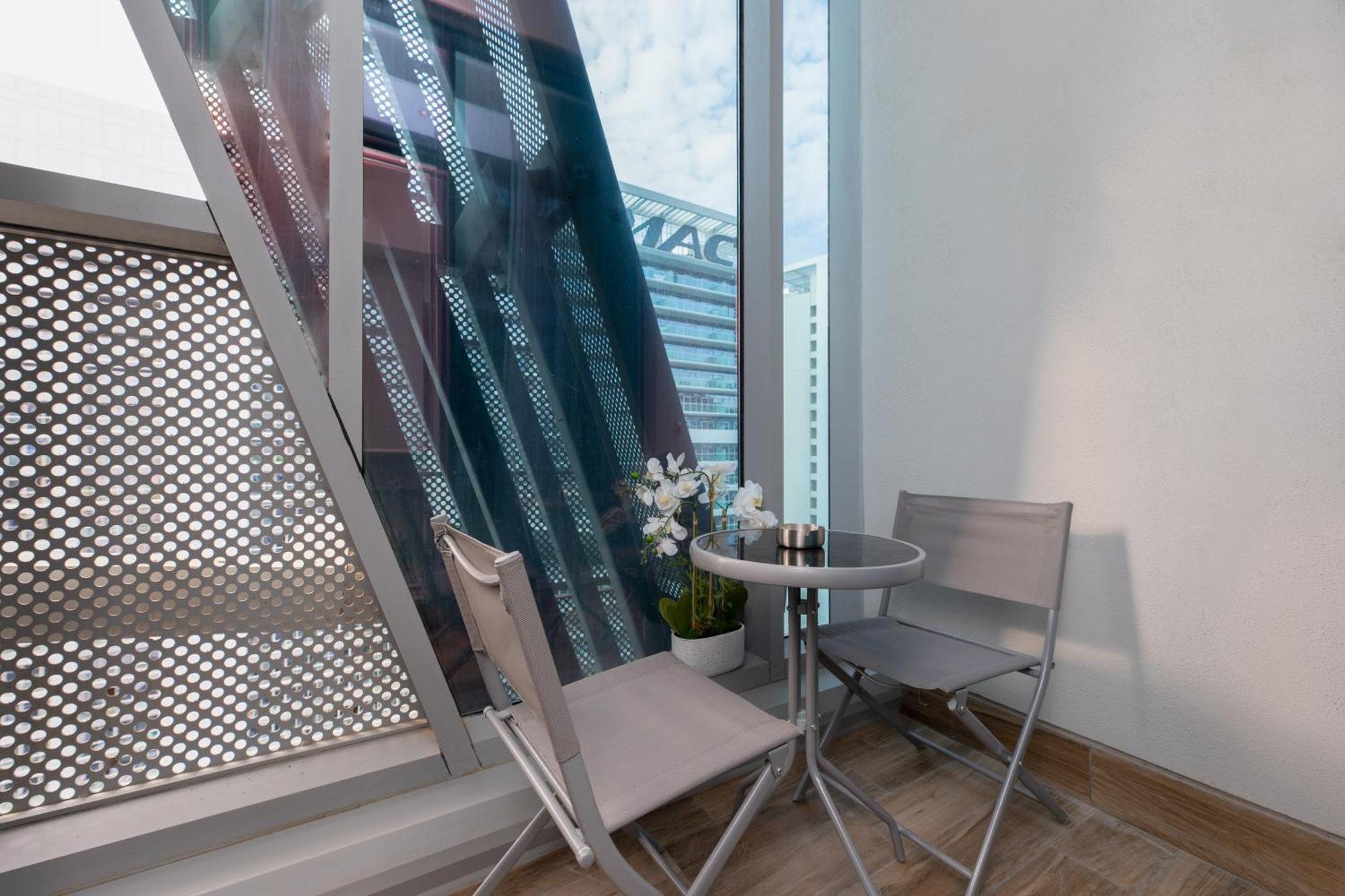 Globalstay J One Tower Apartments At Pearl Of Uae Дубай Екстериор снимка